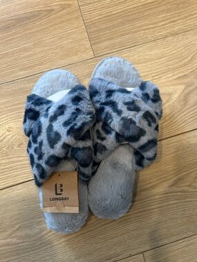 Longbay Leopard Faux Fur Slippers | Women’s XL 11–12 | New With Tags